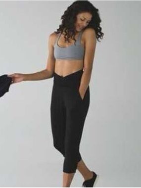 Lululemon Sunset Salutation cropped joggers